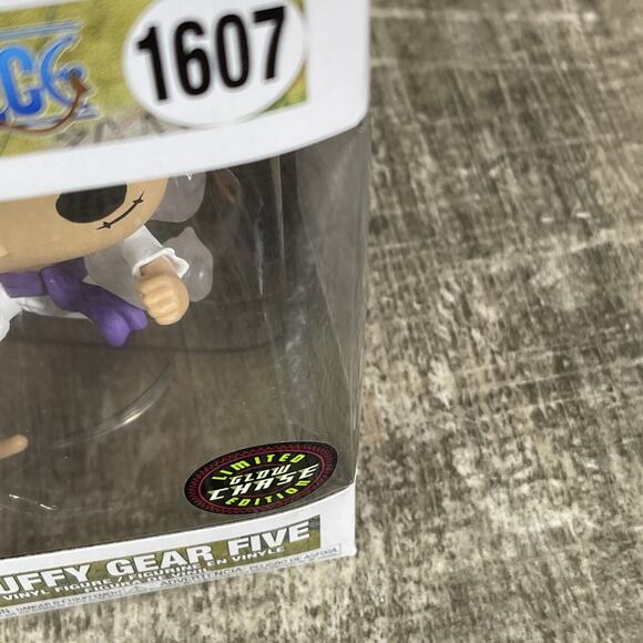Funko Pop! Vinyl: One Piece - Luffy Gear Five (Glow Chase) #1607 2023 - Picture 3 of 8